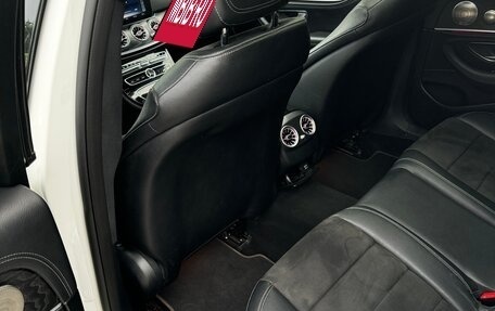 Mercedes-Benz E-Класс, 2017 год, 2 950 000 рублей, 16 фотография