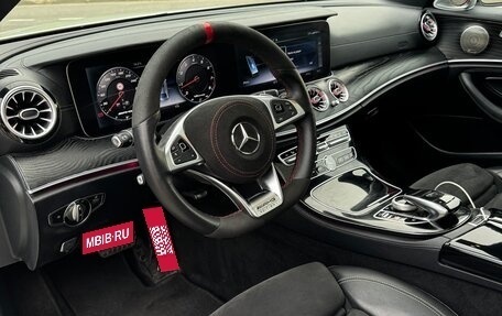 Mercedes-Benz E-Класс, 2017 год, 2 950 000 рублей, 14 фотография