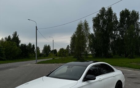 Mercedes-Benz E-Класс, 2017 год, 2 950 000 рублей, 25 фотография