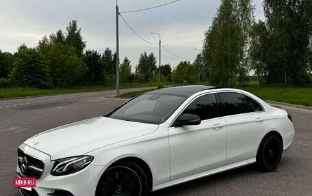 Mercedes-Benz E-Класс, 2017 год, 2 950 000 рублей, 26 фотография