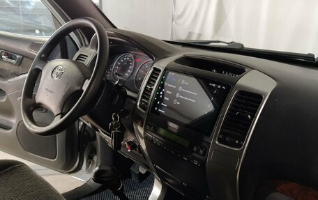 Toyota Land Cruiser Prado 120 рестайлинг, 2004 год, 1 349 000 рублей, 7 фотография