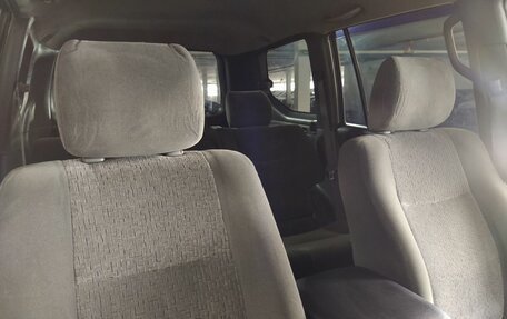 Toyota Land Cruiser Prado 120 рестайлинг, 2004 год, 1 349 000 рублей, 8 фотография