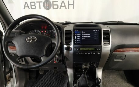 Toyota Land Cruiser Prado 120 рестайлинг, 2004 год, 1 349 000 рублей, 11 фотография