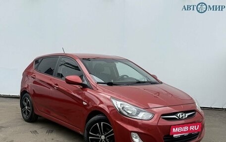 Hyundai Solaris II рестайлинг, 2012 год, 690 000 рублей, 3 фотография