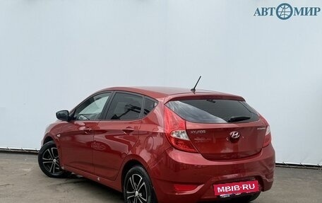 Hyundai Solaris II рестайлинг, 2012 год, 690 000 рублей, 7 фотография