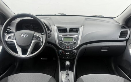 Hyundai Solaris II рестайлинг, 2012 год, 690 000 рублей, 12 фотография