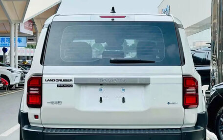 Toyota Land Cruiser Prado, 2025 год, 8 360 111 рублей, 3 фотография
