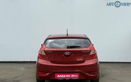 Hyundai Solaris II рестайлинг, 2012 год, 690 000 рублей, 6 фотография