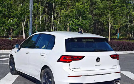 Volkswagen Golf VIII, 2022 год, 1 550 111 рублей, 4 фотография