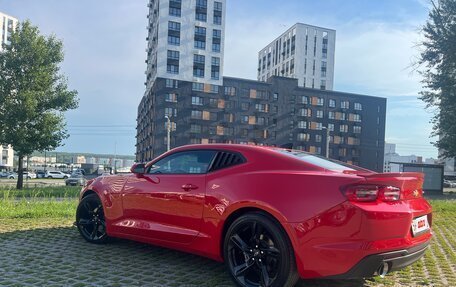 Chevrolet Camaro VI, 2020 год, 1 950 000 рублей, 2 фотография