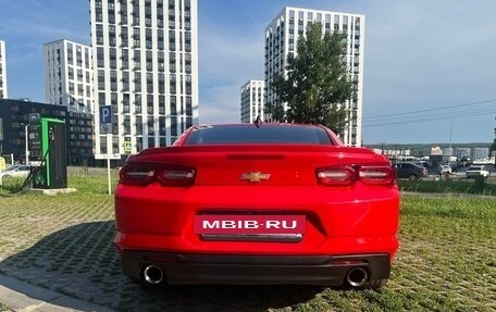 Chevrolet Camaro VI, 2020 год, 1 950 000 рублей, 3 фотография