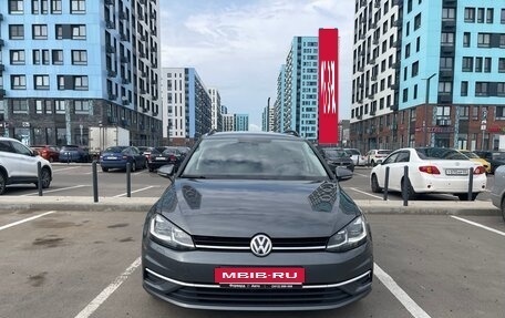 Volkswagen Golf VII, 2018 год, 1 475 000 рублей, 2 фотография