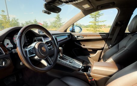 Porsche Macan I рестайлинг, 2014 год, 3 300 000 рублей, 23 фотография