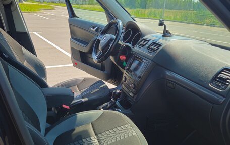 Skoda Yeti I рестайлинг, 2014 год, 1 400 000 рублей, 24 фотография