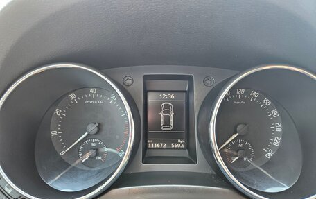 Skoda Yeti I рестайлинг, 2014 год, 1 400 000 рублей, 25 фотография