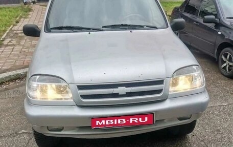 Chevrolet Niva I рестайлинг, 2003 год, 270 000 рублей, 1 фотография