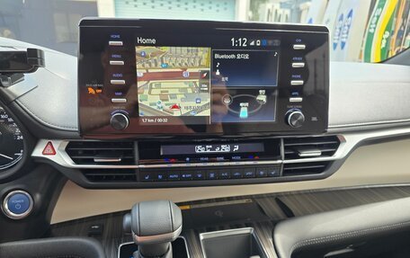Toyota Sienna, 2022 год, 3 880 111 рублей, 9 фотография