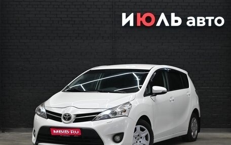 Toyota Verso I, 2013 год, 1 460 000 рублей, 1 фотография