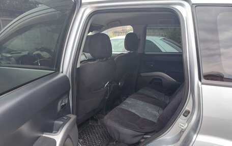 Mitsubishi Outlander III рестайлинг 3, 2008 год, 950 000 рублей, 7 фотография