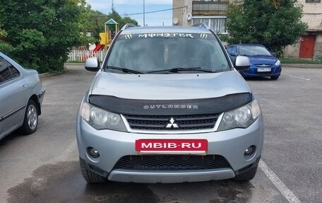 Mitsubishi Outlander III рестайлинг 3, 2008 год, 950 000 рублей, 2 фотография