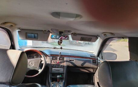 Mercedes-Benz E-Класс, 1998 год, 590 000 рублей, 11 фотография