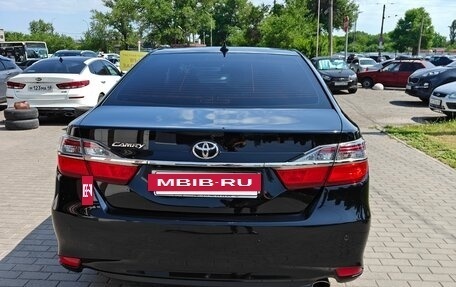 Toyota Camry, 2017 год, 2 050 000 рублей, 3 фотография