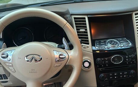 Infiniti QX70, 2014 год, 1 880 000 рублей, 4 фотография