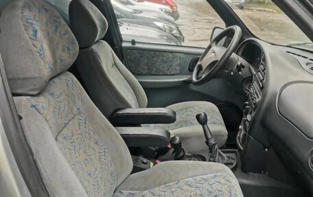 Chevrolet Niva I рестайлинг, 2003 год, 270 000 рублей, 2 фотография