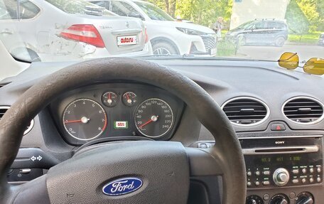 Ford Focus II рестайлинг, 2005 год, 199 999 рублей, 9 фотография