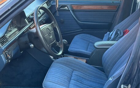Mercedes-Benz W124, 1993 год, 380 000 рублей, 8 фотография