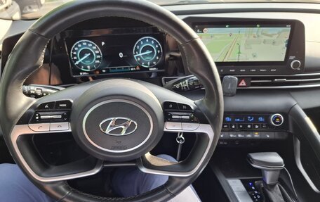 Hyundai Elantra, 2022 год, 2 290 000 рублей, 26 фотография