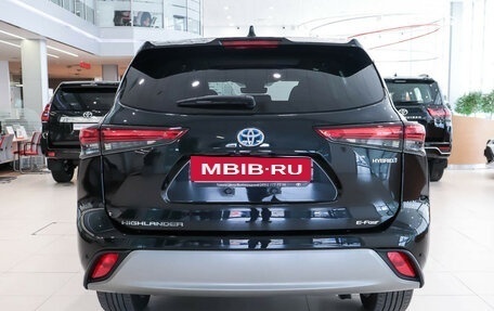 Toyota Highlander, 2025 год, 5 500 000 рублей, 4 фотография