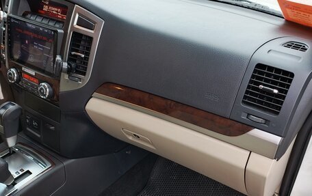 Mitsubishi Pajero IV, 2019 год, 3 600 000 рублей, 28 фотография