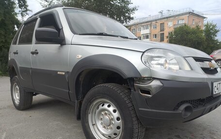 Chevrolet Niva I рестайлинг, 2015 год, 600 000 рублей, 6 фотография
