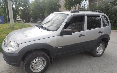Chevrolet Niva I рестайлинг, 2015 год, 600 000 рублей, 5 фотография