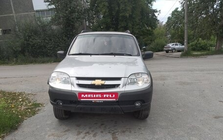 Chevrolet Niva I рестайлинг, 2015 год, 600 000 рублей, 7 фотография