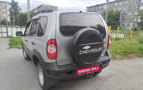 Chevrolet Niva I рестайлинг, 2015 год, 600 000 рублей, 4 фотография