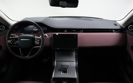 Land Rover Range Rover Evoque II, 2024 год, 6 090 000 рублей, 10 фотография