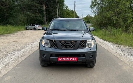 Nissan Pathfinder, 2006 год, 900 000 рублей, 1 фотография