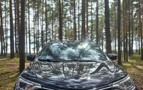 Toyota RAV4, 2018 год, 2 199 000 рублей, 7 фотография