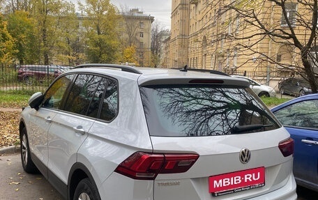 Volkswagen Tiguan II, 2019 год, 2 200 000 рублей, 3 фотография