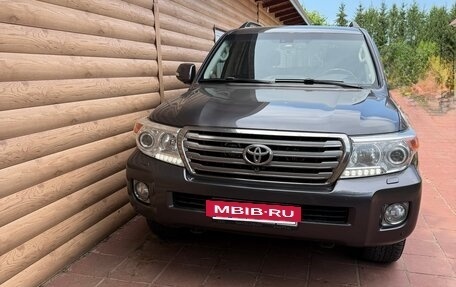 Toyota Land Cruiser 200, 2014 год, 4 700 000 рублей, 2 фотография