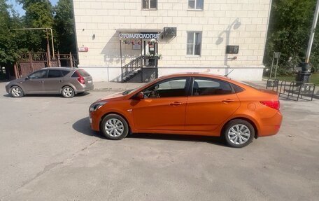 Hyundai Solaris II рестайлинг, 2015 год, 1 199 000 рублей, 4 фотография