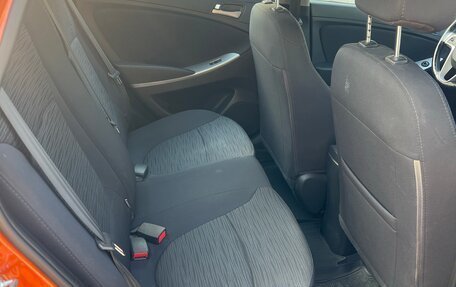 Hyundai Solaris II рестайлинг, 2015 год, 1 199 000 рублей, 13 фотография