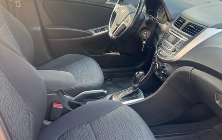 Hyundai Solaris II рестайлинг, 2015 год, 1 199 000 рублей, 12 фотография