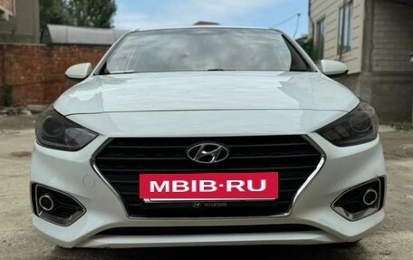 Hyundai Solaris II рестайлинг, 2017 год, 990 000 рублей, 7 фотография