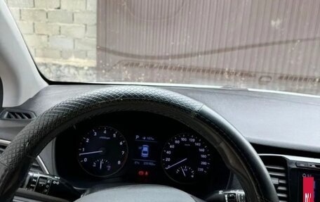 Hyundai Solaris II рестайлинг, 2017 год, 990 000 рублей, 3 фотография
