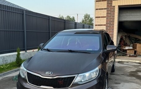 KIA Rio III рестайлинг, 2015 год, 1 000 000 рублей, 3 фотография