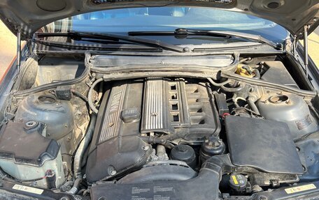 BMW 3 серия, 2001 год, 530 000 рублей, 17 фотография