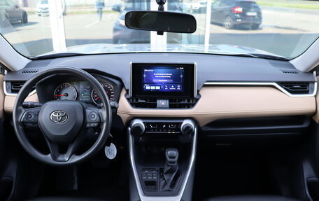 Toyota RAV4, 2022 год, 3 199 000 рублей, 11 фотография